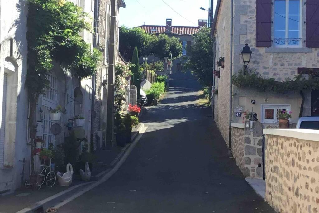 فيلا Breesfalt Gite Accomodation Maisonnais-Sur-Tardoire المظهر الخارجي الصورة