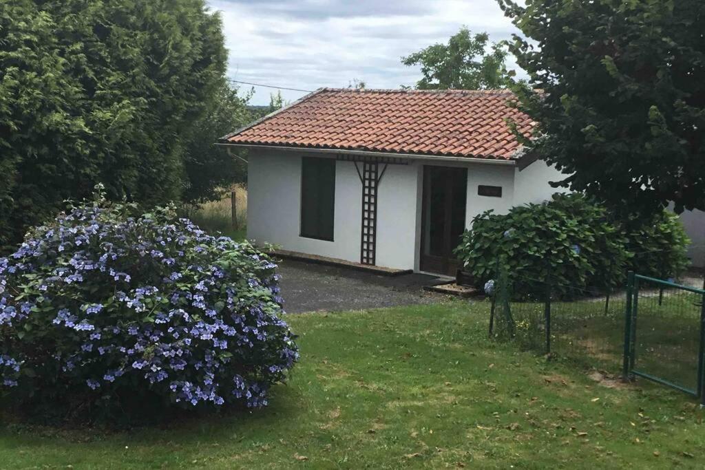 فيلا Breesfalt Gite Accomodation Maisonnais-Sur-Tardoire المظهر الخارجي الصورة